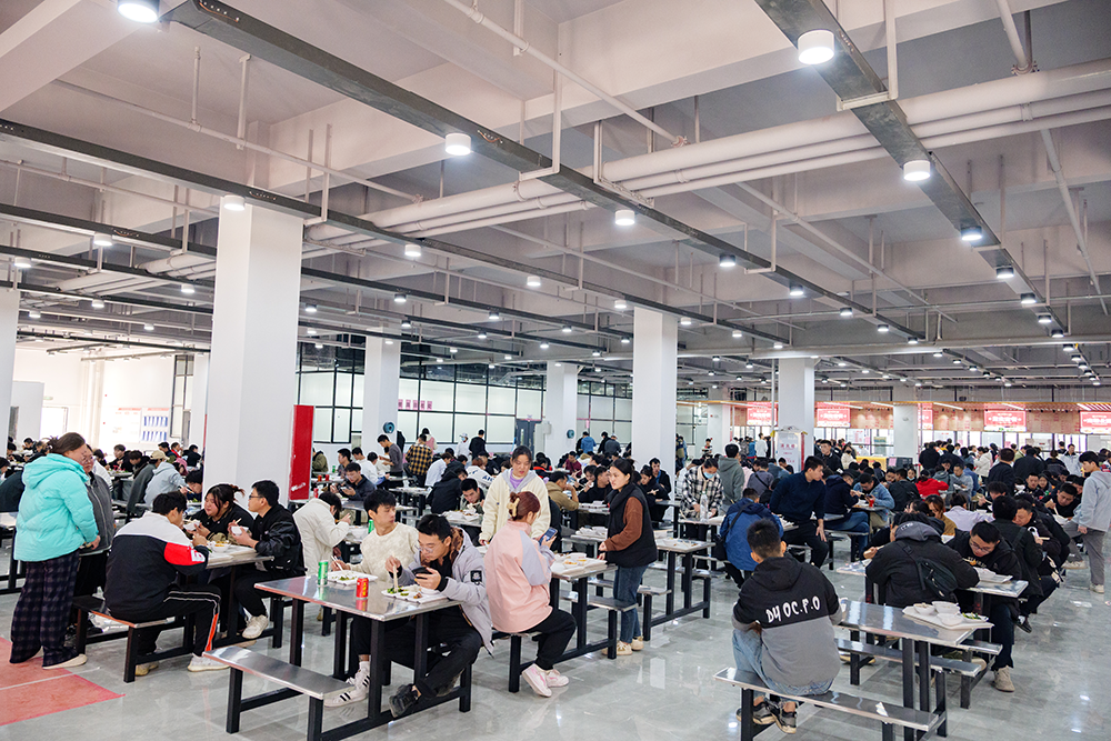 商务配餐打造高效会议的餐饮新风尚.png