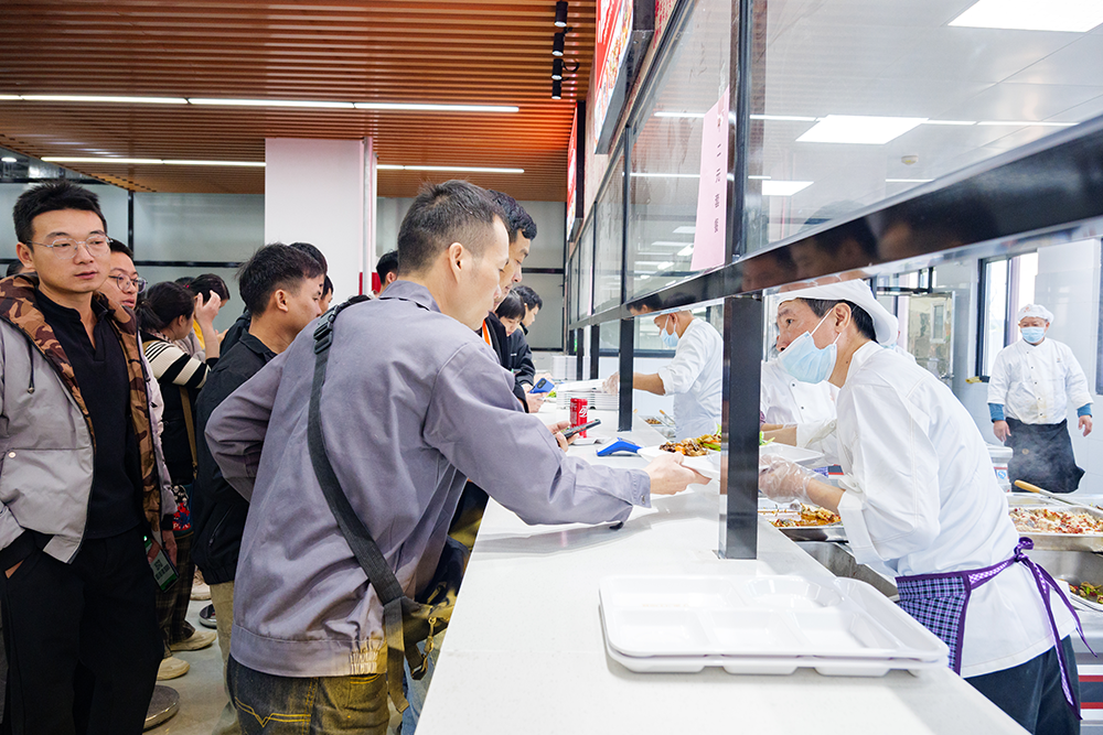 关怀无限,员工福利慰问品的温馨之道.png